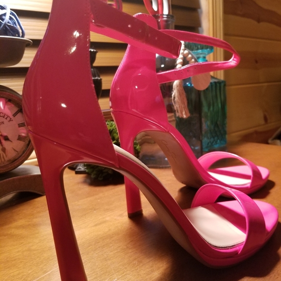 Jessica Simpson Ankle Strap Heels (10M) - Picture 9 of 16